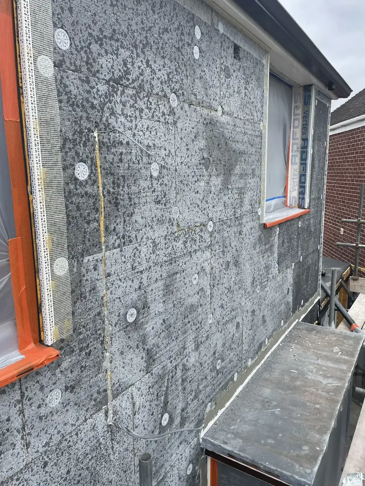 EWI system on semi-detached house in Grenoside S35, Sheffield — EPS insulation with silicone render by P&R Solutions